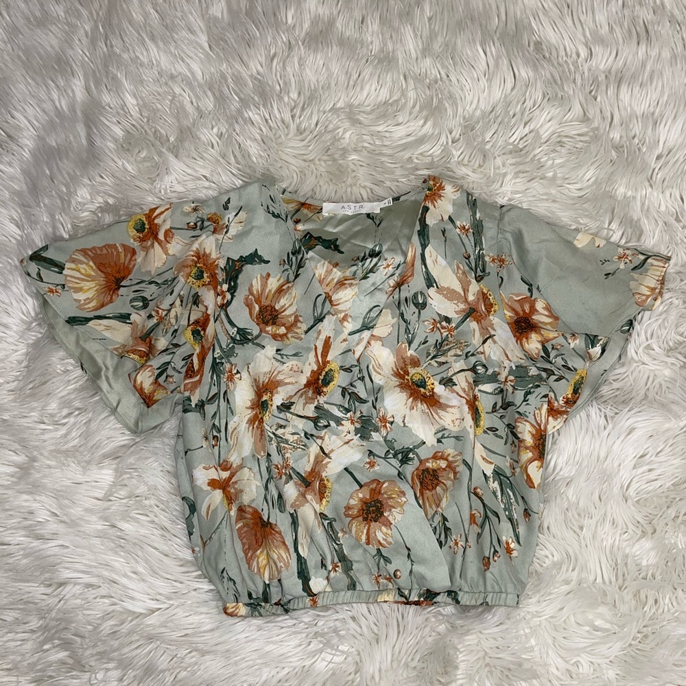 ASTR Floral Top